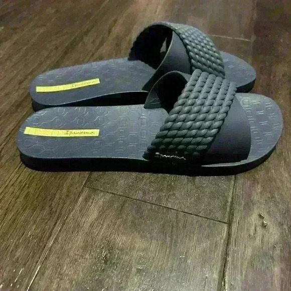 Ipanema Crossover Slides Blue Size 9 Made In Brazil - Picture 2 of 5